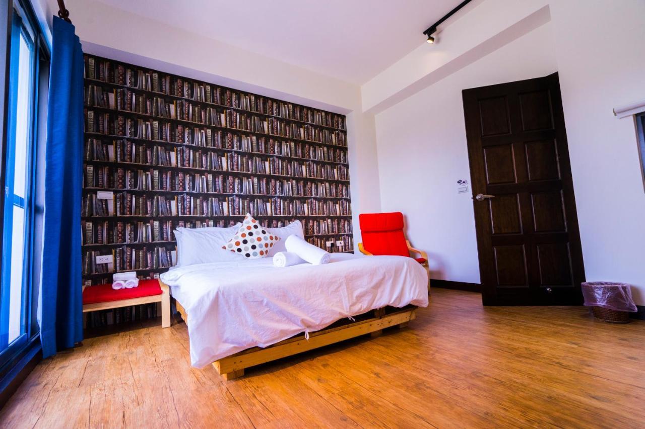 טאינאן 黑琵軼棧湖濱旅宿 K&B Happy Hostel מראה חיצוני תמונה
